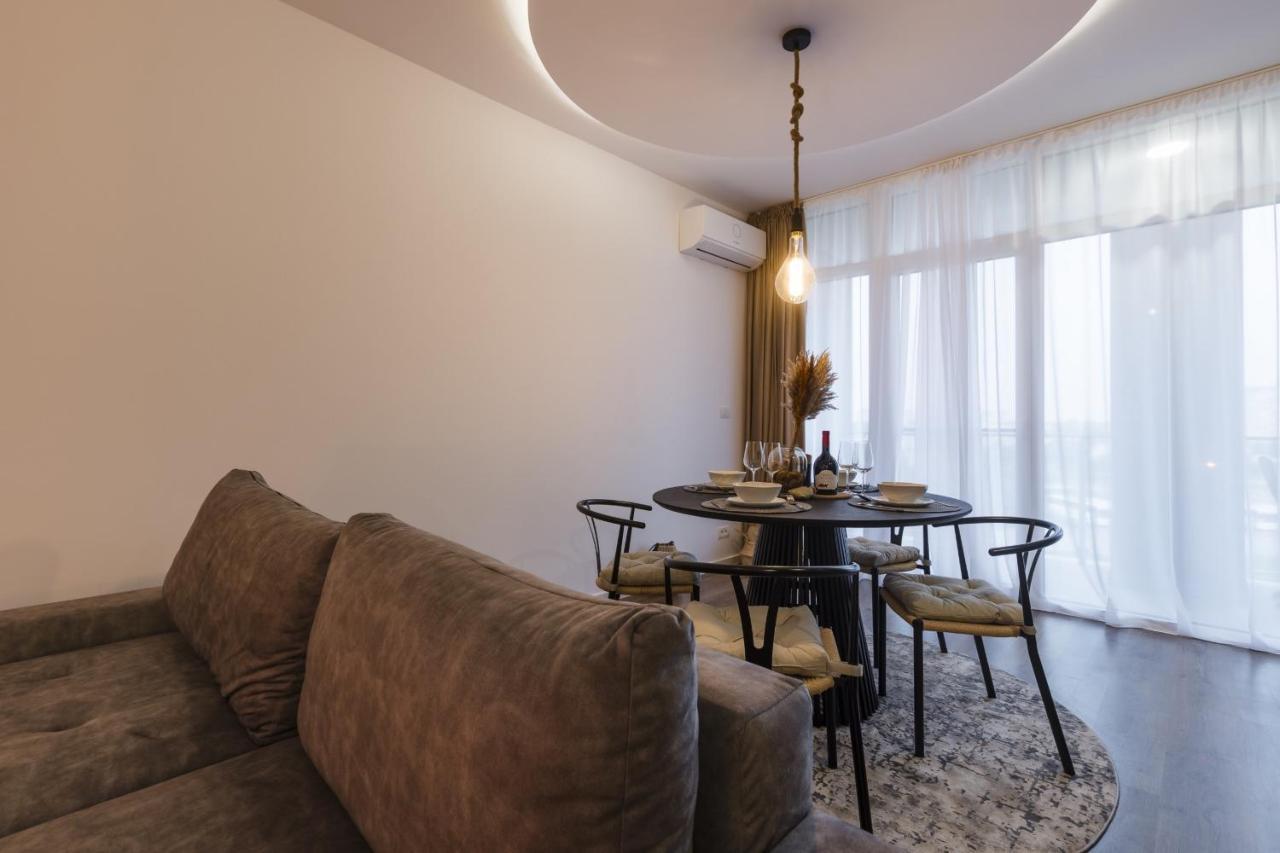 Apartment Near Iulius Mall With Balcony & Private Parking ทิมิชัวรา ภายนอก รูปภาพ
