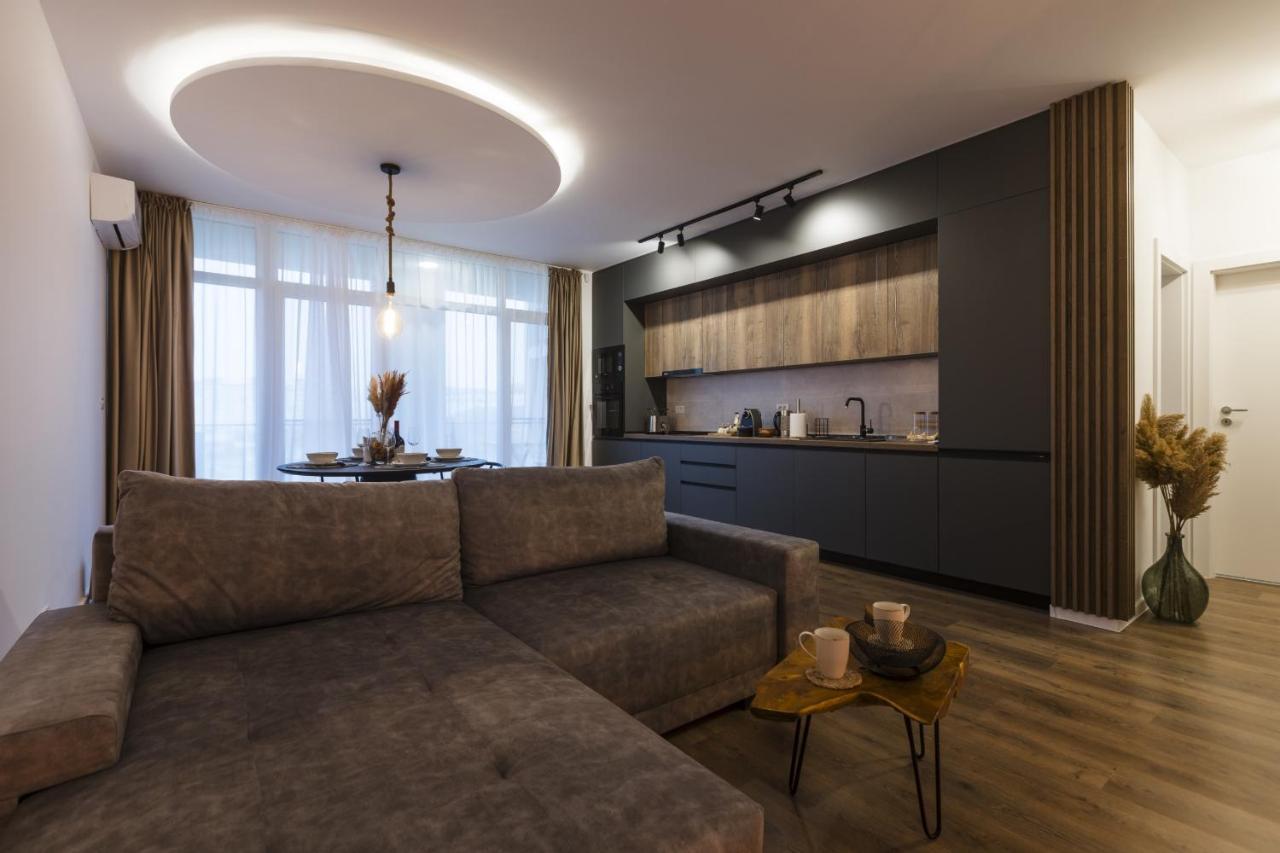 Apartment Near Iulius Mall With Balcony & Private Parking ทิมิชัวรา ภายนอก รูปภาพ