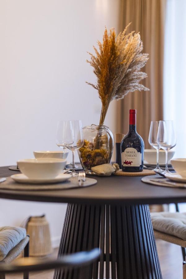 Apartment Near Iulius Mall With Balcony & Private Parking ทิมิชัวรา ภายนอก รูปภาพ